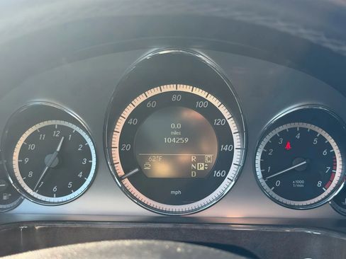 Used 2010 Mercedes-Benz E 350 Sedan image 7