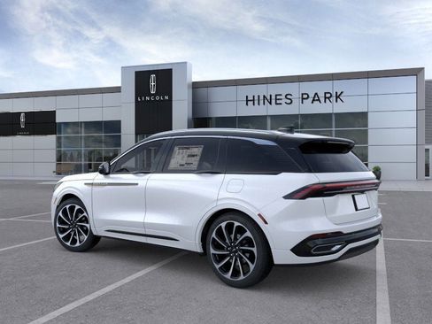 New 2026 Lincoln Nautilus Black Label image 4