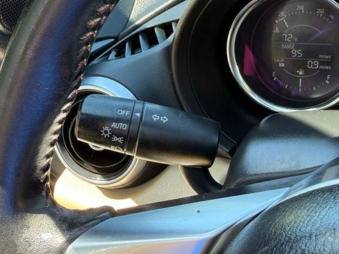 Used 2016 MAZDA MX-5 Miata Grand Touring RWD image 23