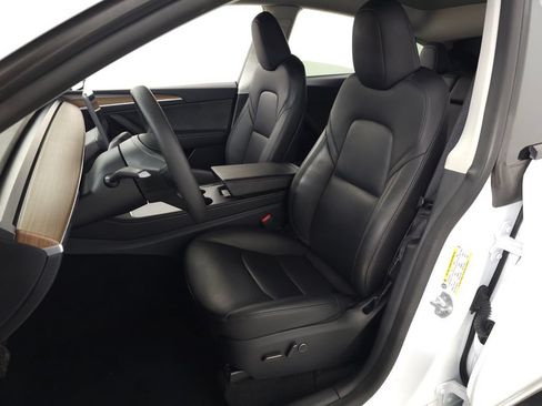 Used 2025 Tesla Model Y Long Range AWD/4WD image 17