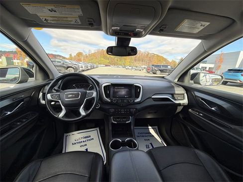 Used 2023 GMC Terrain SLT image 21