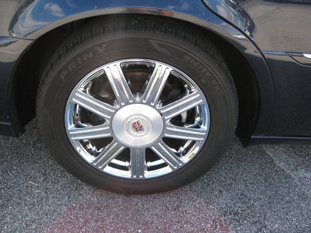 Used 2007 Cadillac DTS Luxury II FWD image 10