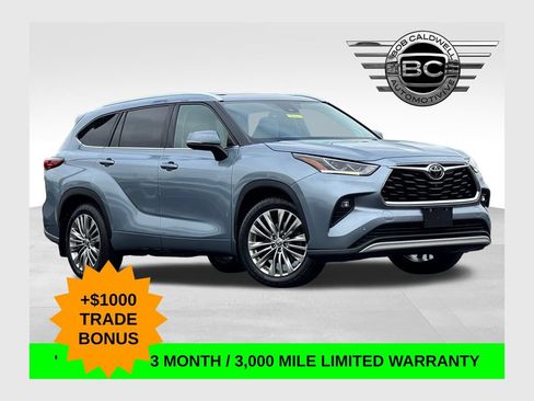 Used 2021 Toyota Highlander Platinum AWD/4WD image 1