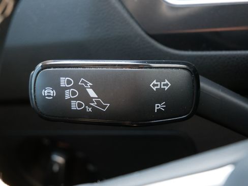 Certified 2024 Volkswagen Tiguan SE AWD/4WD image 31