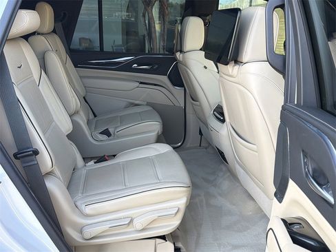 Used 2021 Cadillac Escalade Premium Luxury w/ Driver Assist Tech Package image 15