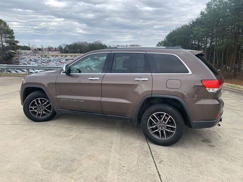 Used 2019 Jeep Grand Cherokee Limited image 10