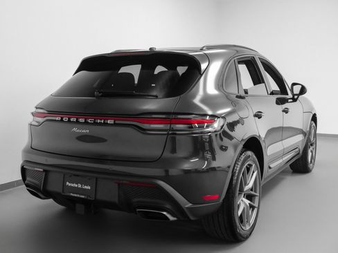 Used 2025 Porsche Macan image 10