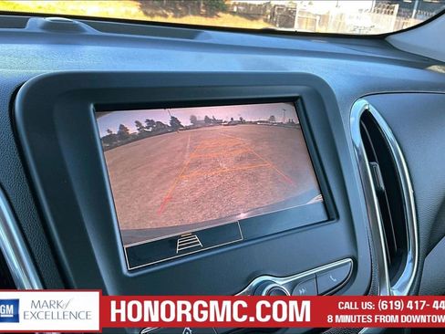 Used 2023 Chevrolet Equinox LT image 14