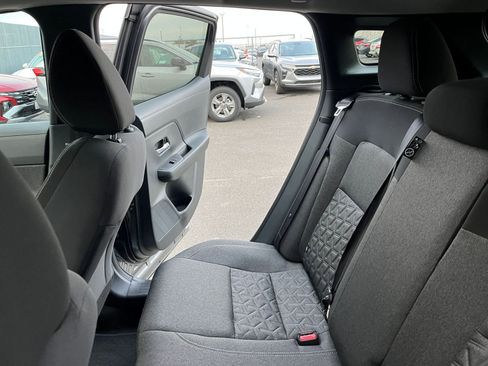 Used 2025 Nissan Kicks SV image 37