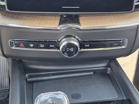New 2026 Volvo XC60 B5 Core AWD/4WD image 15