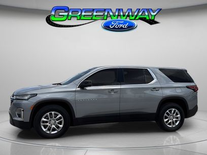 Used 2023 Chevrolet Traverse LS