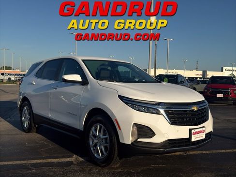 Certified 2024 Chevrolet Equinox LT AWD/4WD image 1