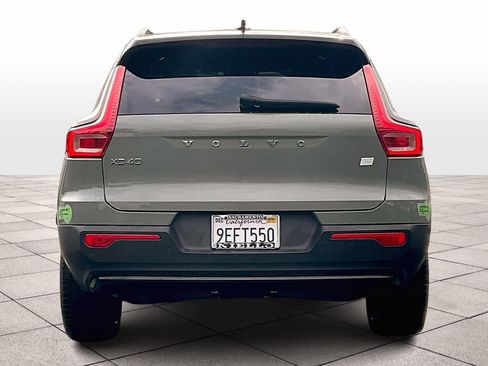 Used 2023 Volvo XC40 Recharge Ultimate image 7