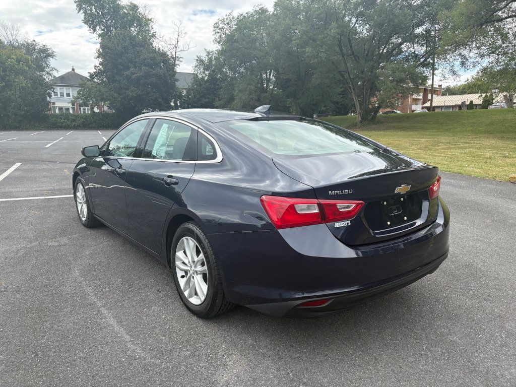 Used 2018 Chevrolet Malibu LT FWD image 7
