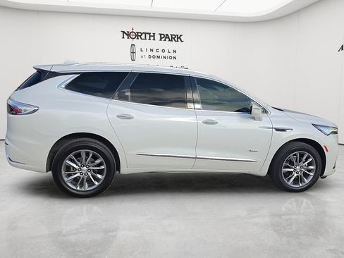 Used 2022 Buick Enclave Avenir w/ Avenir Technology Package FWD image 6