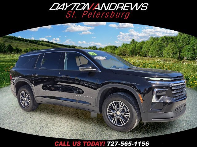 Used 2026 Chevrolet Traverse LT w/ Driver Confidence Package FWD image 1