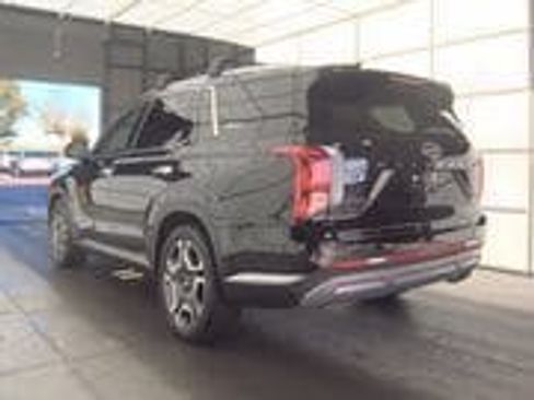 Used 2023 Hyundai Palisade SEL w/ Premium Package AWD/4WD image 4