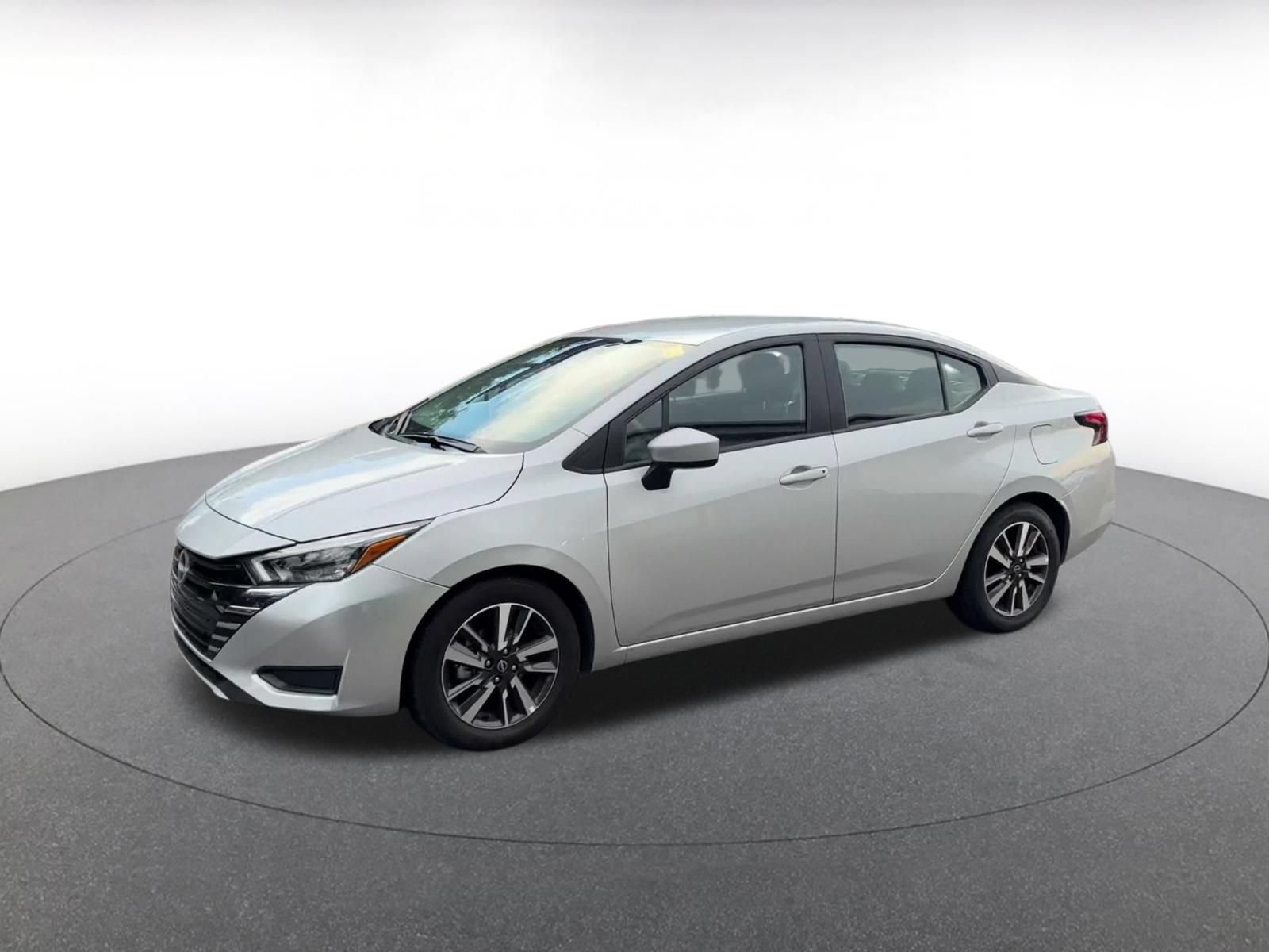 Used 2025 Nissan Versa SV FWD image 6