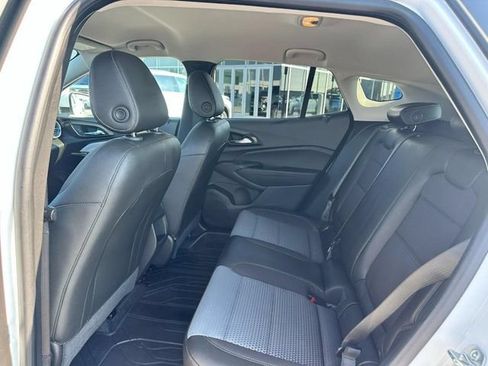 Used 2024 Chevrolet Trax LT FWD image 10
