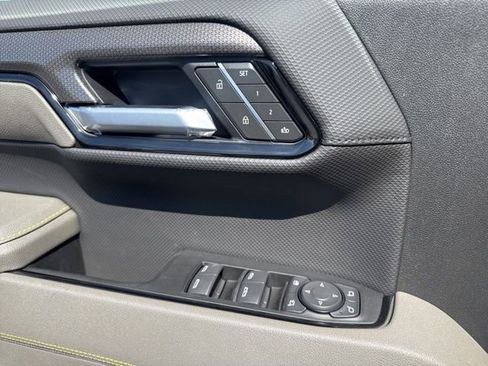 New 2026 Chevrolet Silverado 1500 ZR2 w/ Dark Appearance Package image 22