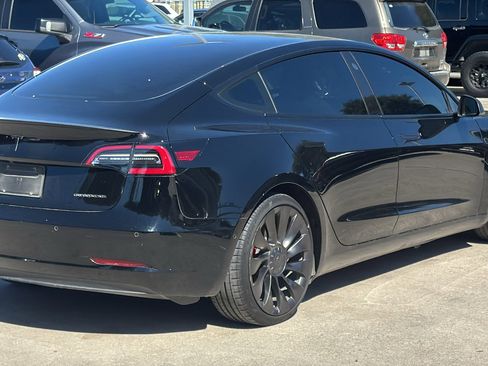 Used 2022 Tesla Model 3 Performance image 7