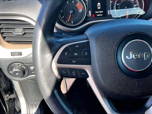 Used 2016 Jeep Cherokee Latitude image 18