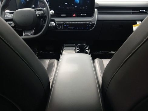 Certified 2025 Hyundai Ioniq 5 SEL image 11