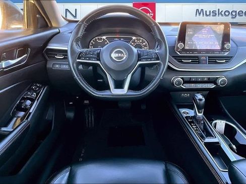 Used 2024 Nissan Altima 2.5 SR image 8