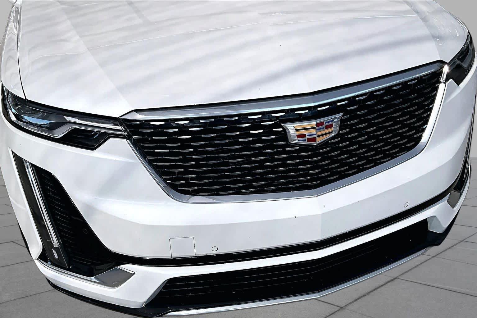 Used 2022 Cadillac XT6 Premium Luxury w/ Technology Package FWD image 28
