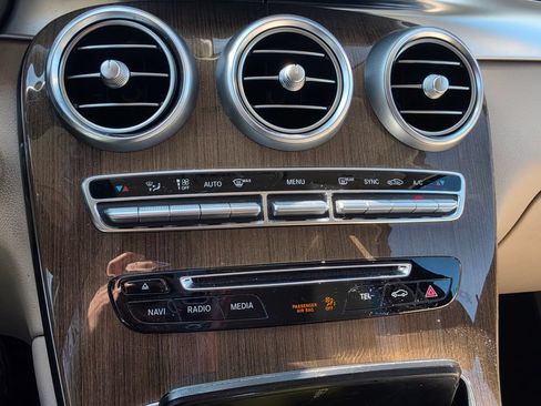 Used 2018 Mercedes-Benz GLC 300 image 13