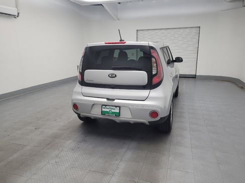 Used 2019 Kia Soul + image 7