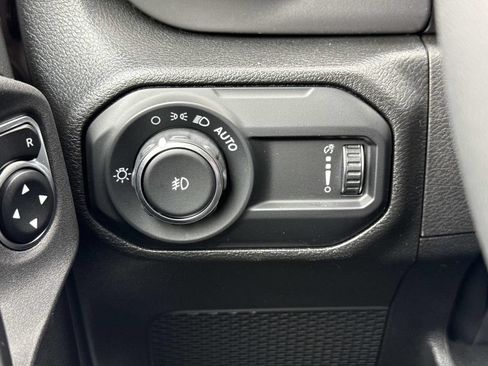 Used 2023 Jeep Wrangler Sport AWD/4WD image 12