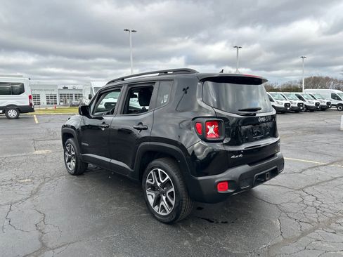 Used 2017 Jeep Renegade Latitude image 6