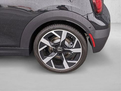 New 2025 MINI Cooper S image 10