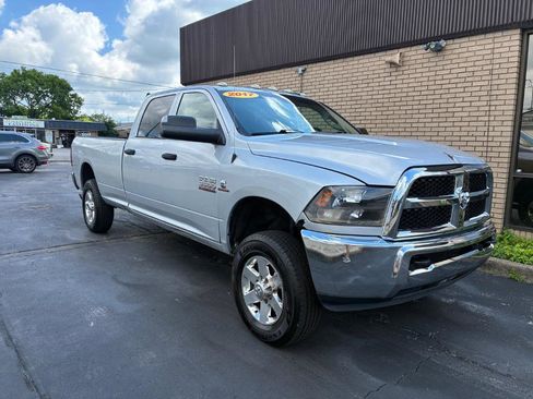 Used 2017 RAM 3500 Tradesman w/ Chrome Appearance Group AWD/4WD image 8