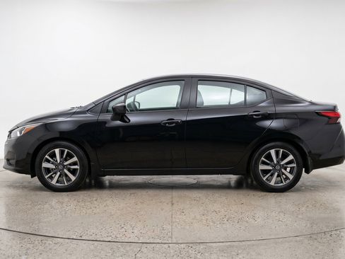 Used 2025 Nissan Versa SV FWD image 5