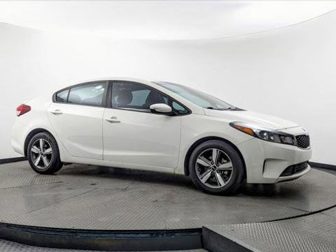 Used 2018 Kia Forte S image 11
