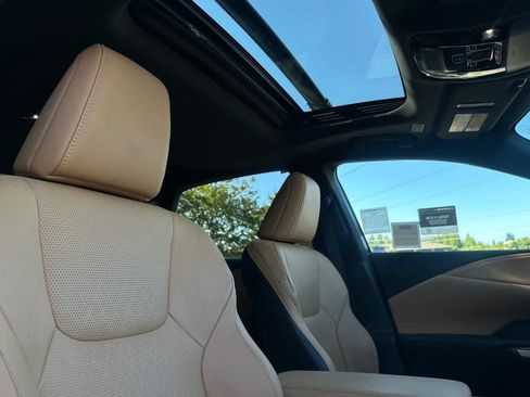 Used 2023 Lexus RX 350 Premium Plus w/ Cold Area Package FWD image 18