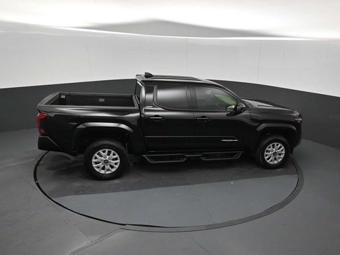 Used 2025 Toyota Tacoma SR5 RWD image 17