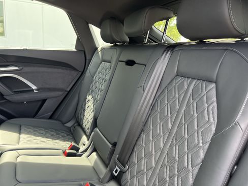 Used 2026 Audi SQ5 Premium Plus AWD/4WD image 34