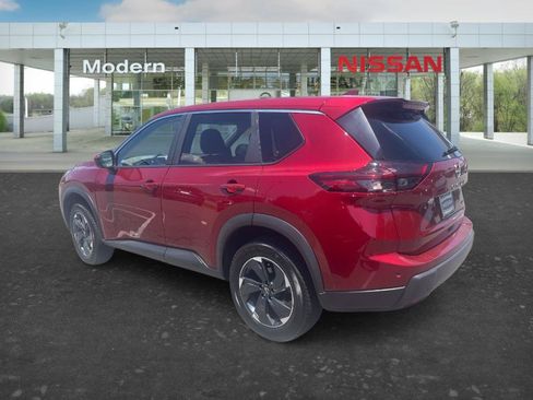 Certified 2025 Nissan Rogue SV AWD/4WD image 3