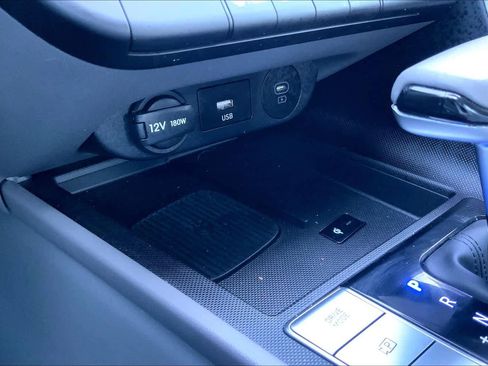 Used 2025 Hyundai Elantra Sport image 33