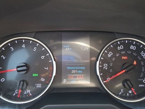 Used 2019 Toyota RAV4 LE w/ Carpet Mat Package AWD/4WD image 19