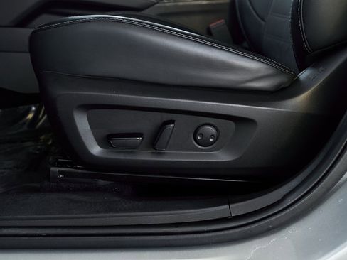 Used 2024 Mitsubishi Outlander SE image 18