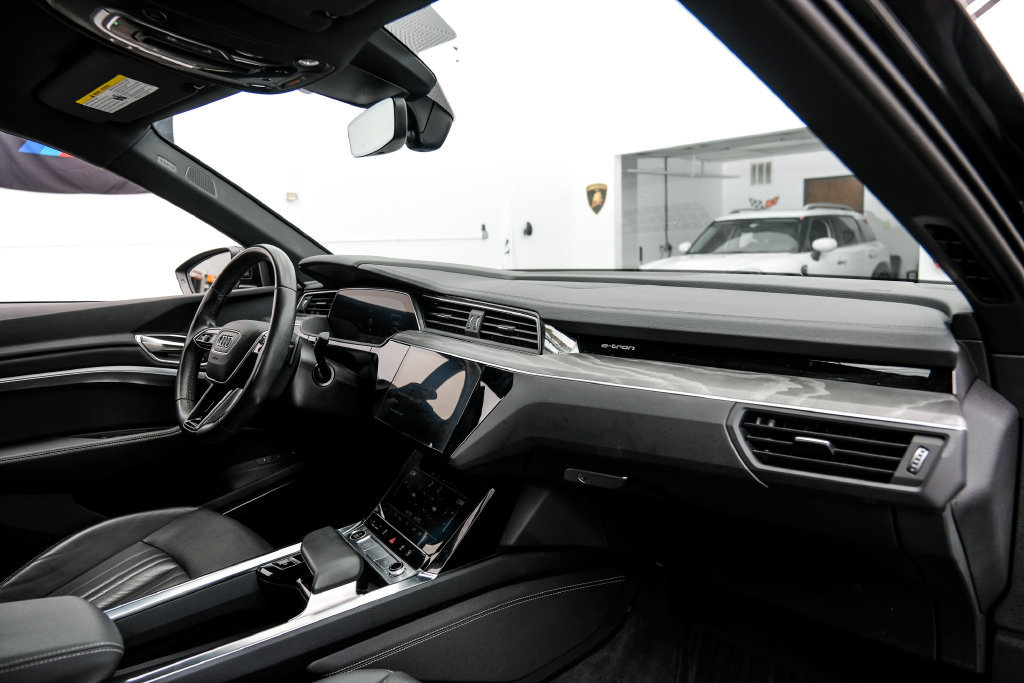 Used 2024 Audi Q8 e-tron Premium Plus w/ Premium Plus Package AWD/4WD image 15