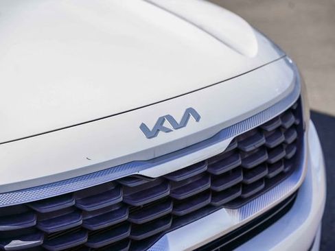 Certified 2023 Kia Seltos LX image 12