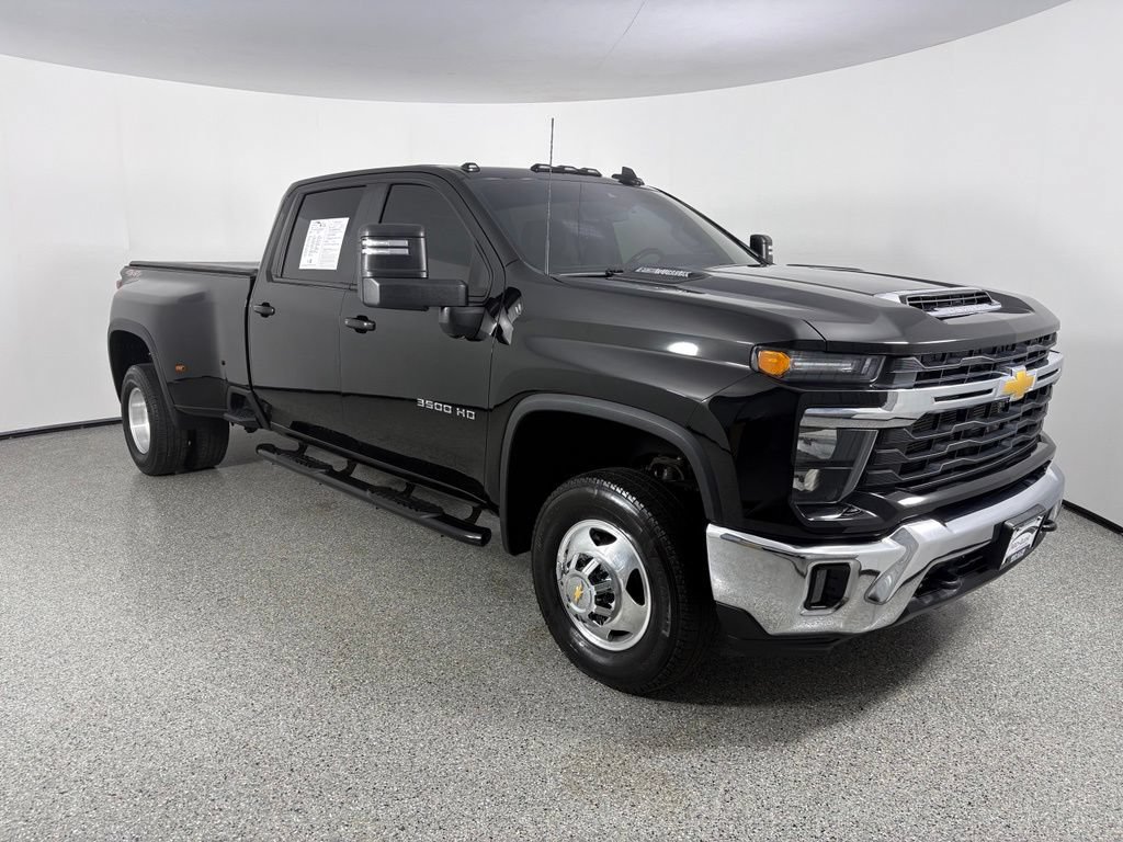 Used 2024 Chevrolet Silverado 3500 LT w/ Convenience Package AWD/4WD image 8