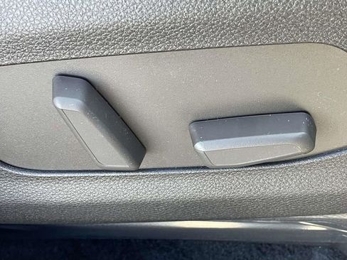 New 2026 Kia Carnival EX image 20