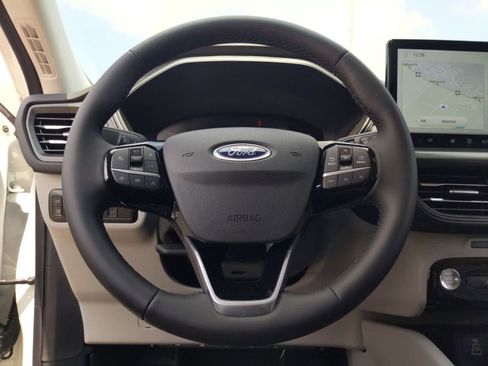 New 2024 Ford Escape SE FWD image 23