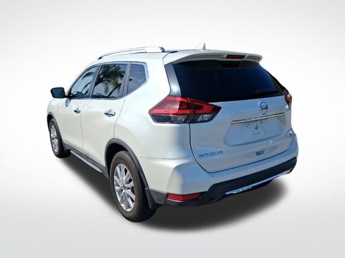 Used 2018 Nissan Rogue SV FWD image 8
